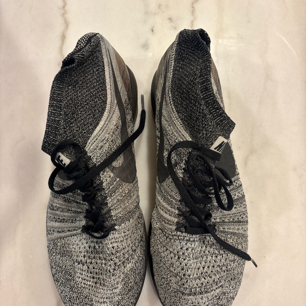 Nike Tennis Shoes